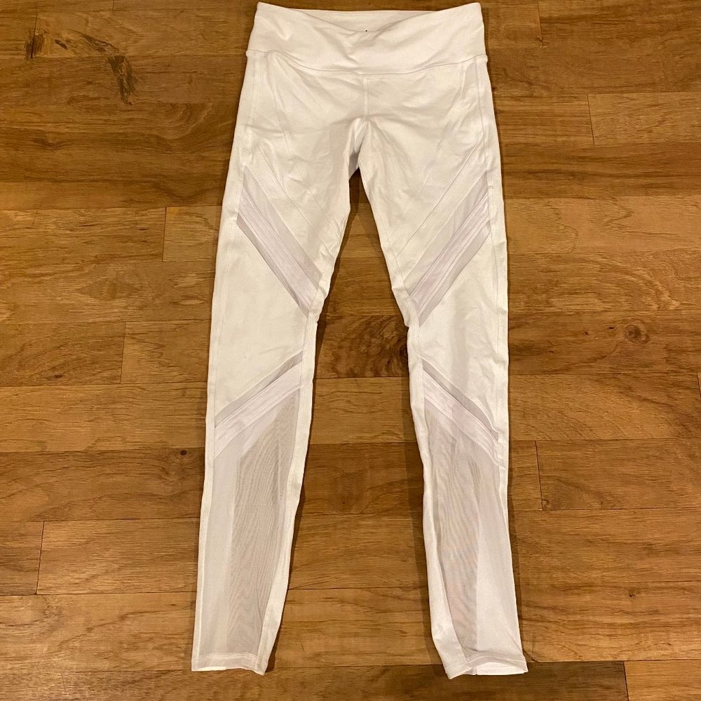 ALO YOGA EPIC WHITE MESH LEGGINGS - Picture 4 of 6